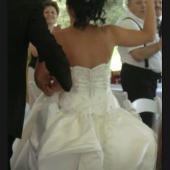 Eve of Milady wedding dress - Picture 4 of 6